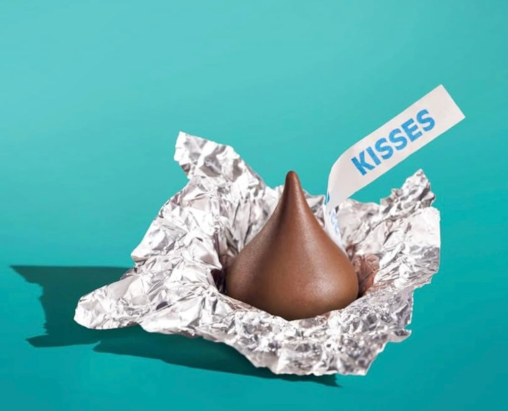 1 Lb Bag HERSHEY'S Kisses Milk chocolate , Classic Silver Wrap